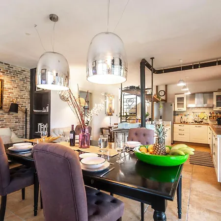 Meris Villa *